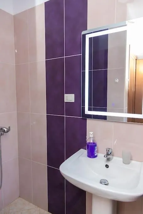 Beachside Comfort Apartment Vlorë 0*,  Albânia